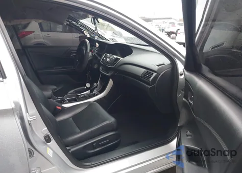 2013 Honda Accord Lx z USA, uszkodzony, nr VIN 1HGCR2F3XDA152210